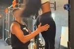 🤬你那是锻炼吗？克莱跟马冬梅健身 趁机摸人PP🍑